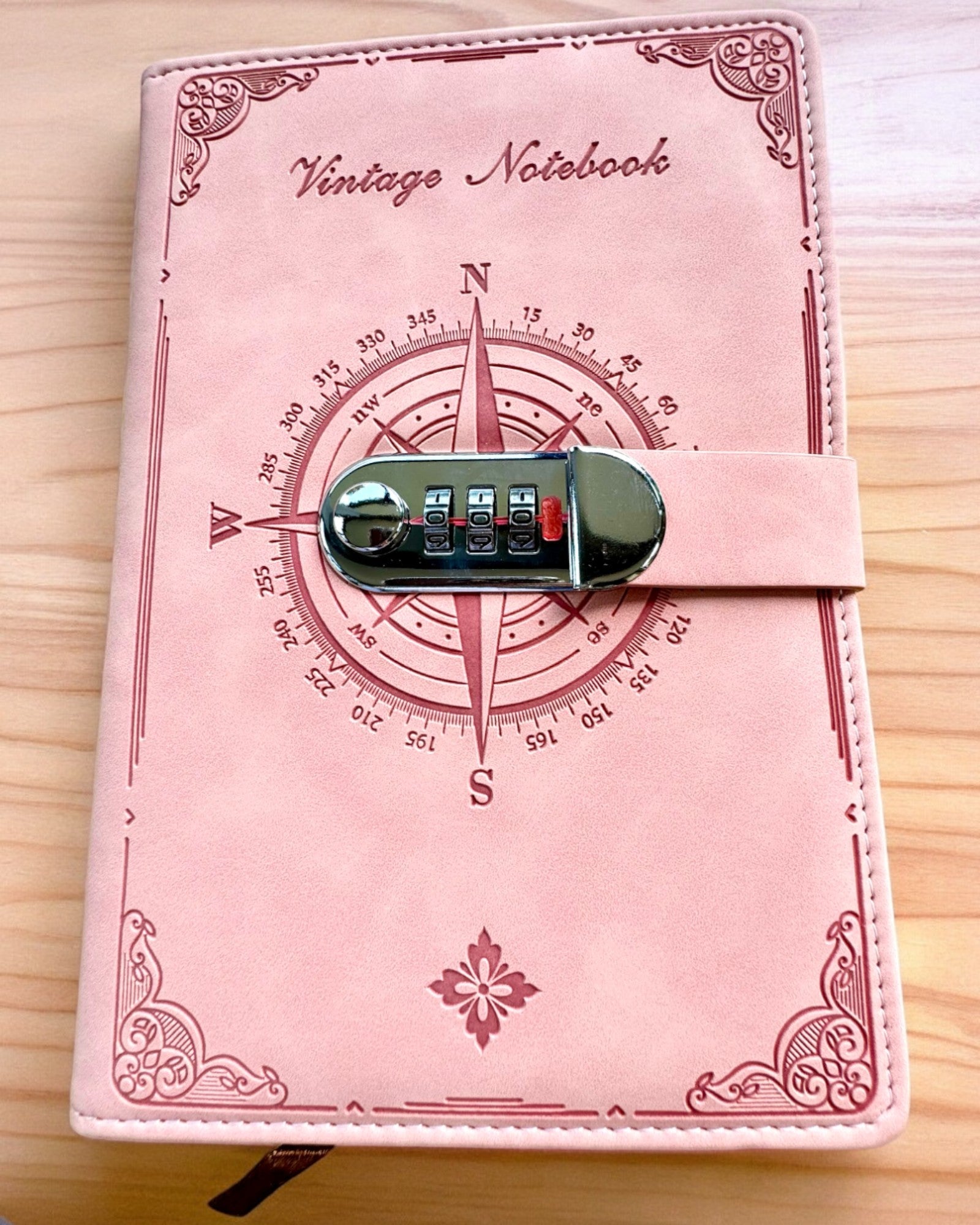 Tajný Zápisník A5 Vintage so zámkom na kód - Vyberte Si Svoj Štýl, personalizácia gravírovaním na darček