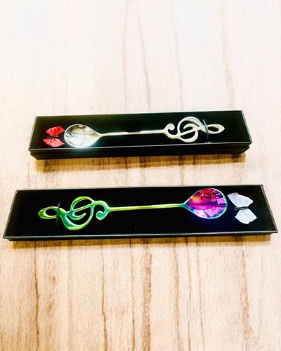 Elegantná lyžička s husľovým kľúčom – Personalizované ako darček, 2 farebné varianty na výber