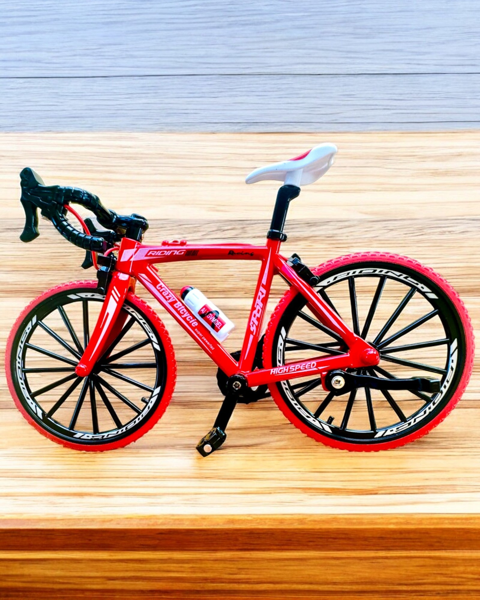 Miniatúrny Kovový Model Červeného Bicykla "SpeedMaster" personalizácia gravírovaním ako darček, 2 farebné varianty