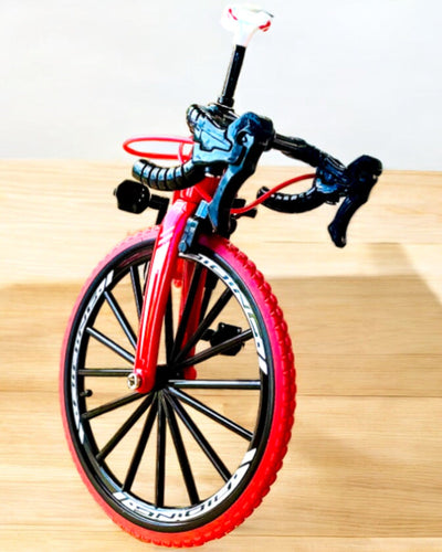 Miniatúrny Kovový Model Červeného Bicykla "SpeedMaster" personalizácia gravírovaním ako darček, 2 farebné varianty