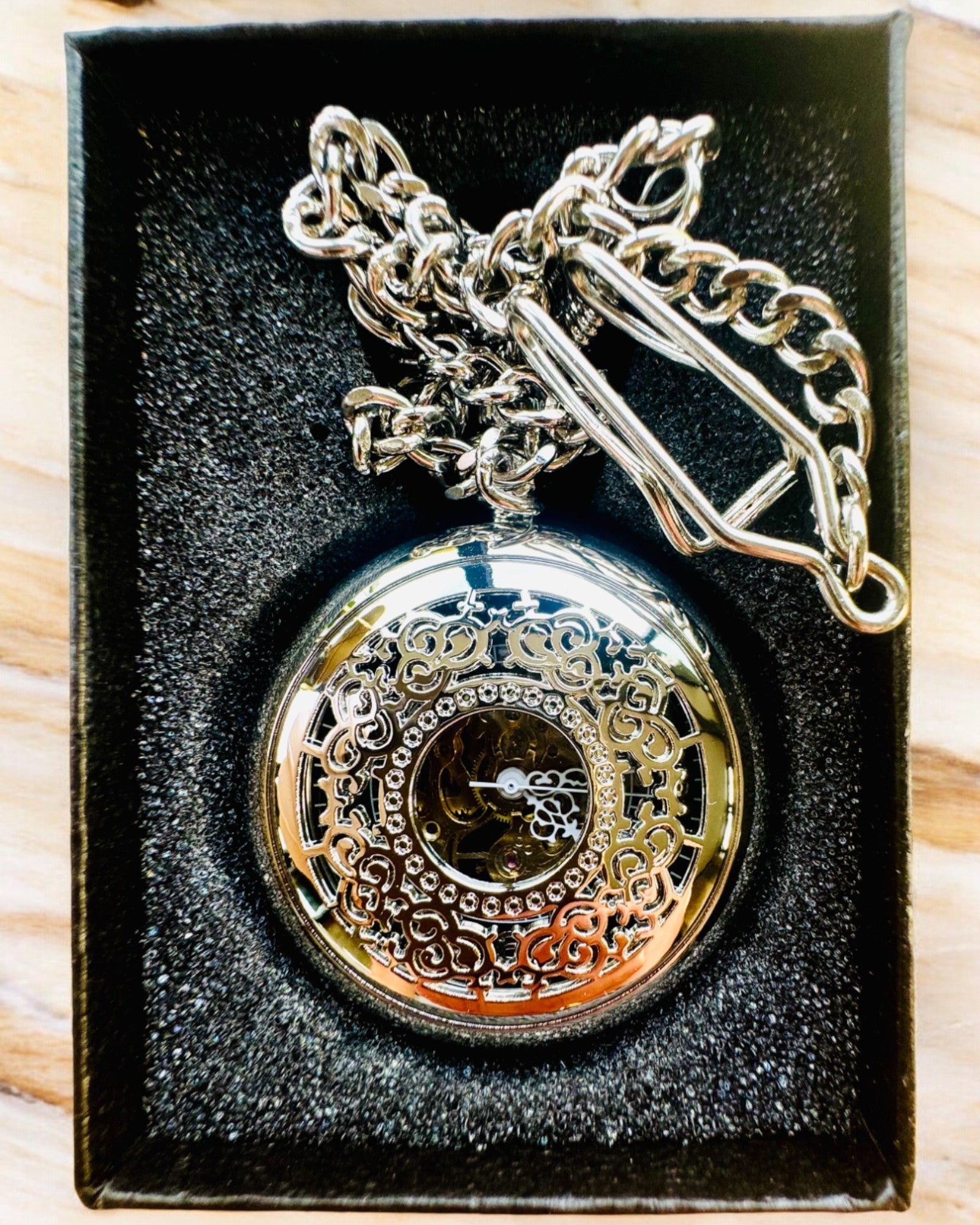 Vreckové hodinky "Eterna Elegancia", personalizovaný darček, gravírovanie. Strieborná farba