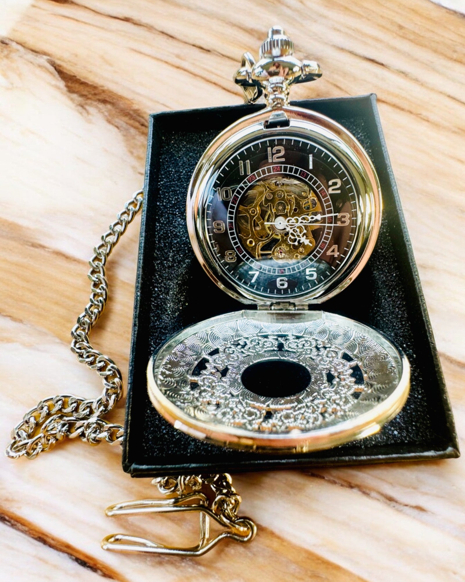 Vreckové hodinky "Eterna Elegancia", personalizovaný darček, gravírovanie. Strieborná farba