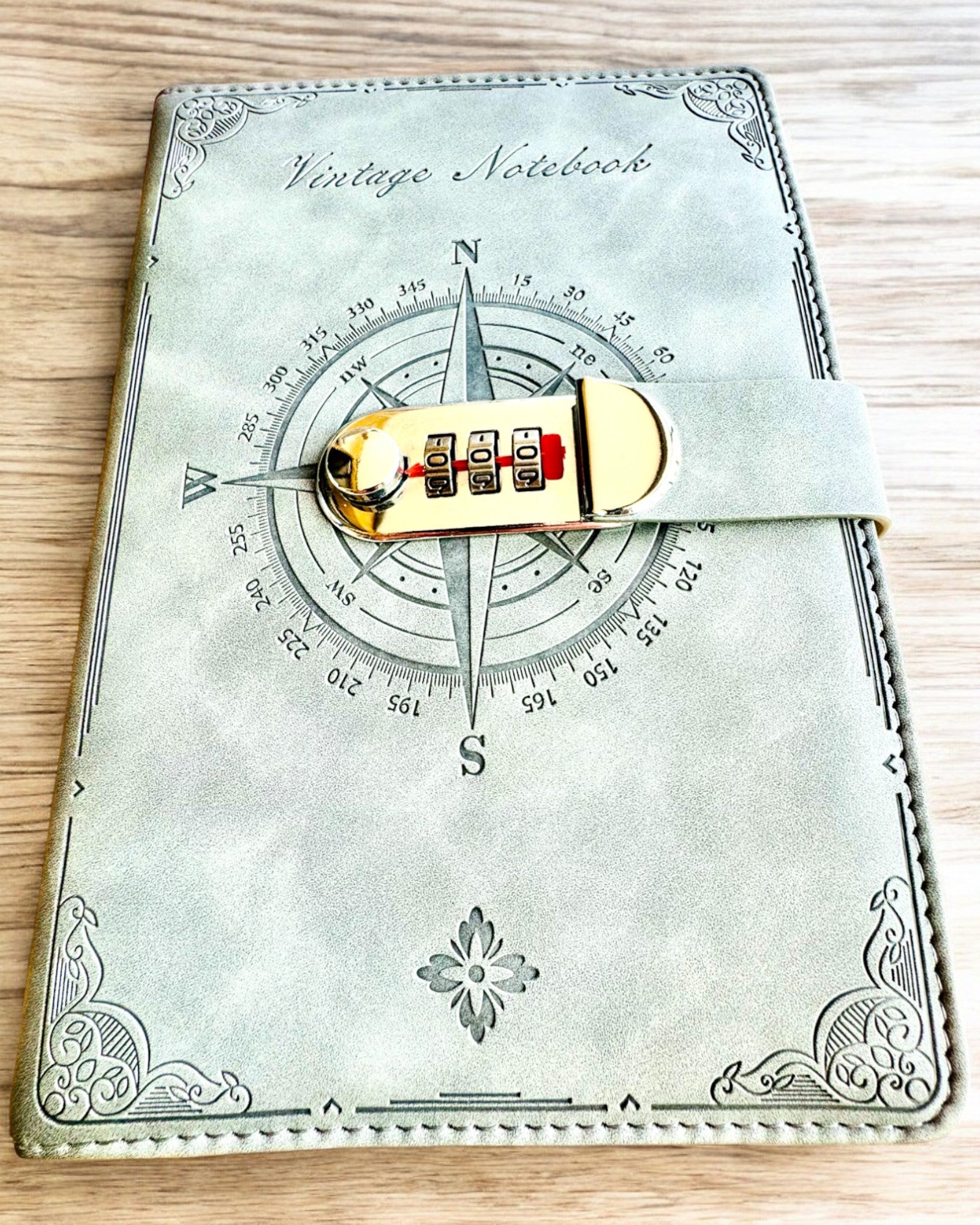 Tajný Zápisník A5 Vintage so zámkom na kód - Vyberte Si Svoj Štýl, personalizácia gravírovaním na darček