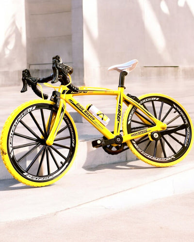 Miniatúrny Kovový Model Červeného Bicykla "SpeedMaster" personalizácia gravírovaním ako darček, 2 farebné varianty