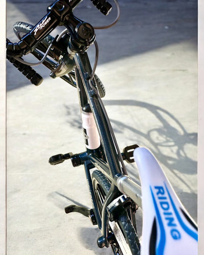 Miniatúrny Kovový Model Červeného Bicykla "SpeedMaster" personalizácia gravírovaním ako darček, 2 farebné varianty