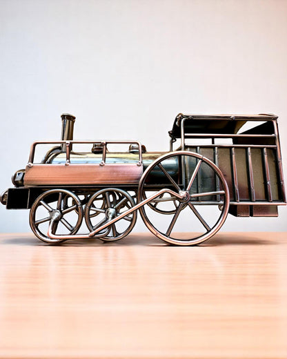 Lokomotíva zo železa „Retro Express“ – dekorácia, model, ručne vyrobená s možnosťou gravírovania