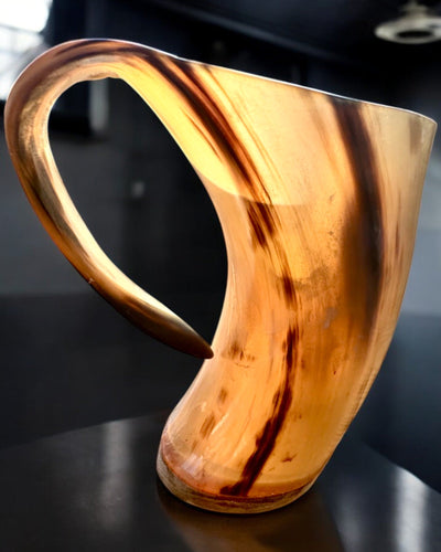 Kompaktný, 350 ml, Džbán Vyrezávaný Majstrovský kúsok s možnosťou personalizácie gravírovaním - 2 farebné varianty