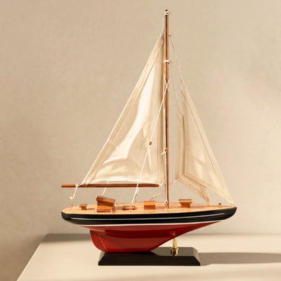 Elegantný drevený model plachetnice 30 cm s personalizáciou gravírovaním