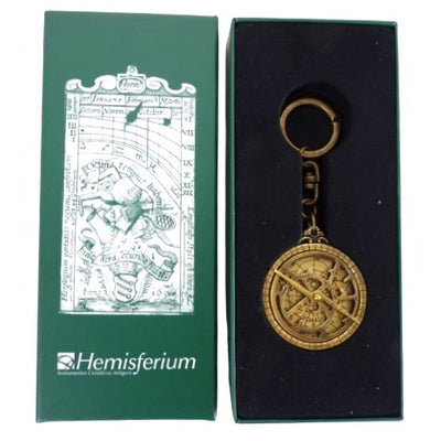 Prémiový mosadzný prívesok na kľúče Astrolábium s možnosťou personalizácie gravírovaním