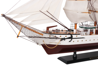 Model plachetnice Dar Pomorza 80cm s možnosťou personalizácie gravírovaním