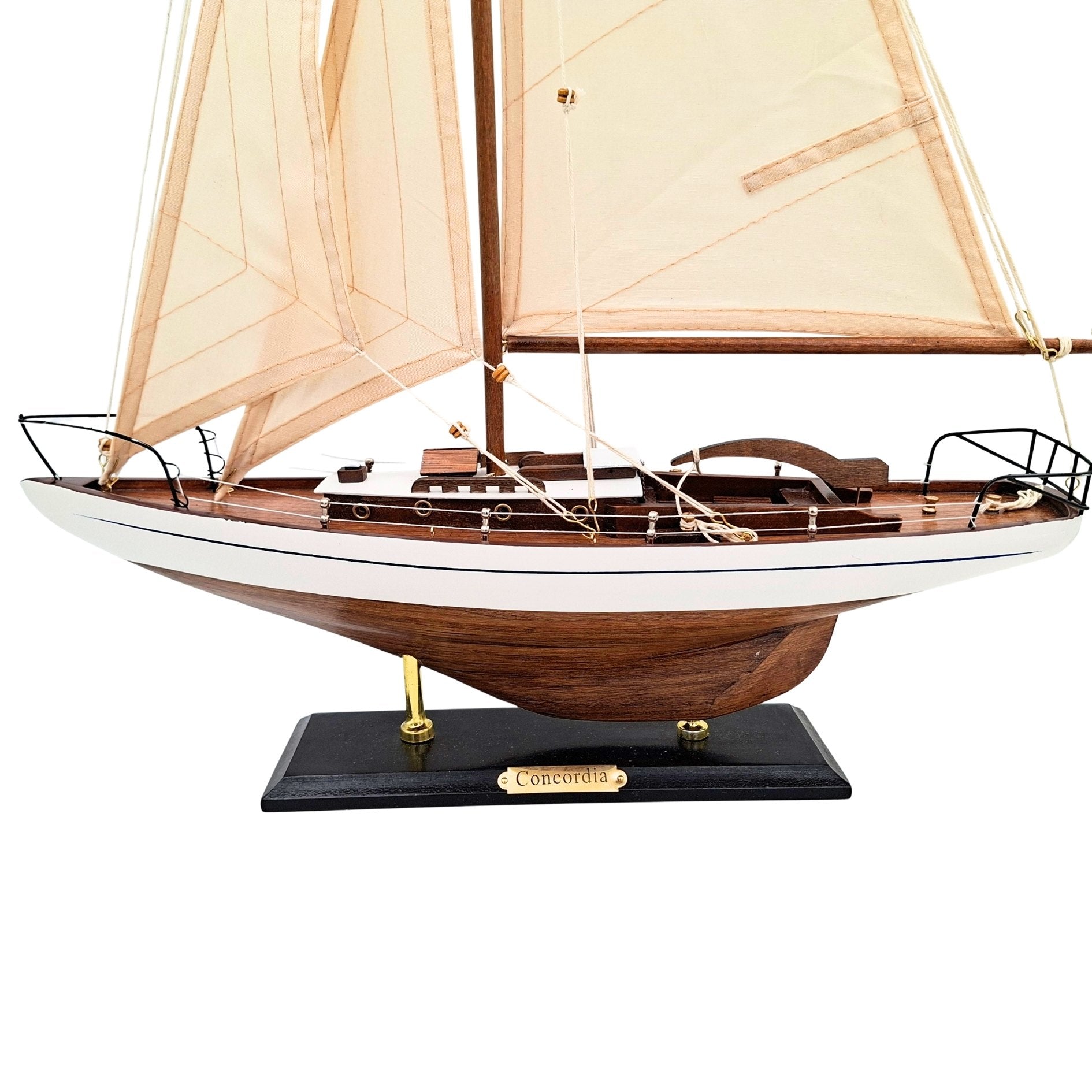 Model plachetnice 66 cm s možnosťou personalizácie gravírovaním