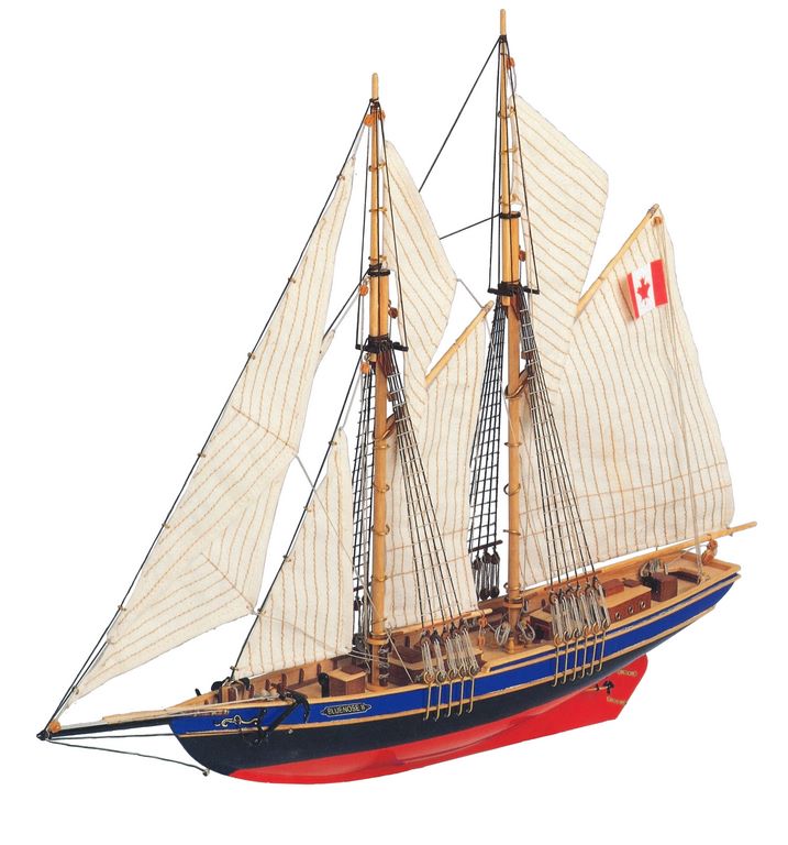 Model na lepenie Bluenose II – drevený škuner 38x31x6,5 cm s možnosťou personalizácie gravírovaním – ideálny darček pre jachtára, vyrobený z prírodných materiálov, úroveň náročnosti: stredne pokročilý