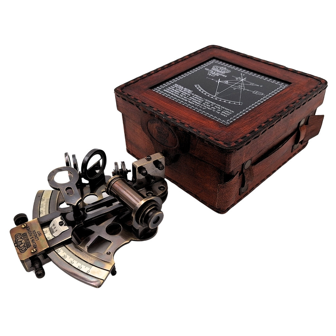 Sekstant Mosiężny z Grawerem w Skórzanym Pudełku - Replika z 1917 roku, Idealny na Prezent dla Żeglarzy i Astronomów, Wymiary 13x12x6 cm, Antyk, Materiał: Mosiądz i Szkło