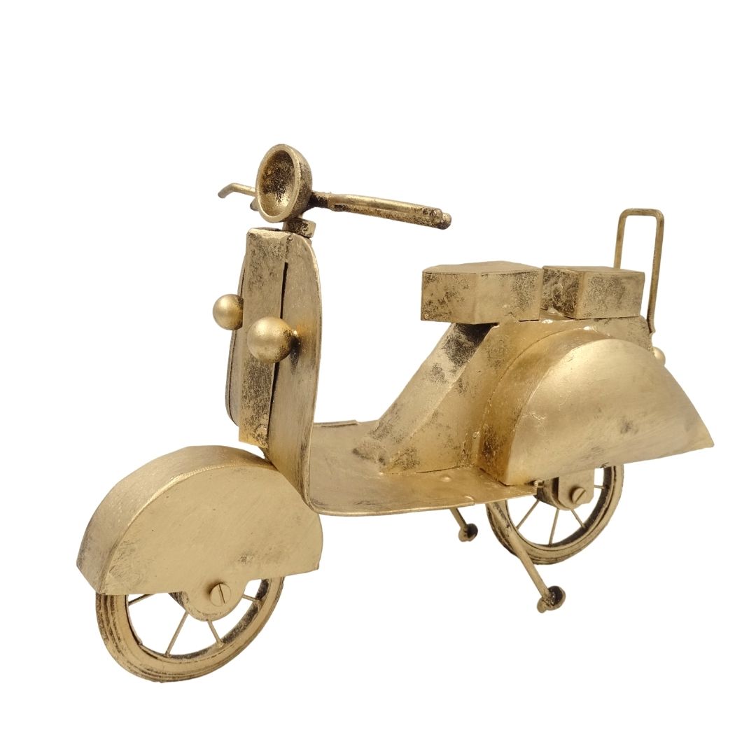Retro skúter, kovový model NC2860 vo farbe starožitnej mosadze s možnosťou personalizácie gravírovaním
