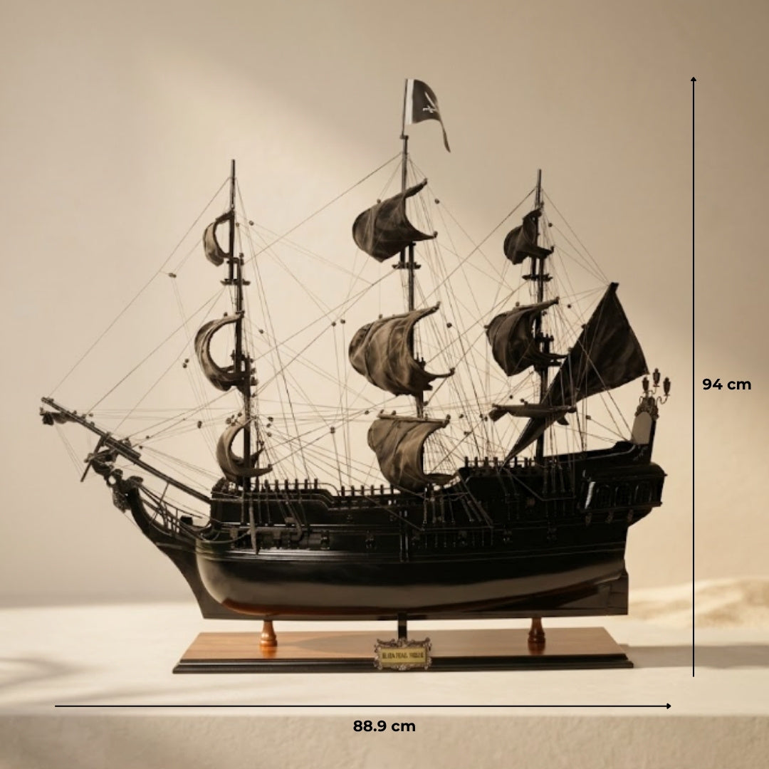 Model pirátskej lode Čierna perla BP80R s možnosťou personalizácie gravírovaním, dĺžka 89 cm, exkluzívny darček na každú príležitosť, umelecké remeslo, drevený podstavec