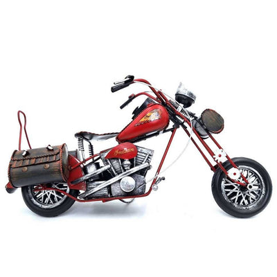 Veľký kovový model klasického motocykla chopper v červenej farbe s možnosťou personalizácie gravírovaním