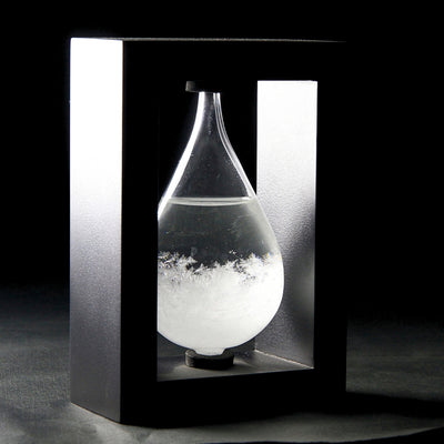 Búrkový barometer Fitzroya v drevenom ráme – kvapka Storm Glass s možnosťou personalizácie gravírovaním – ideálny darček na každú príležitosť – elegantná meteorologická stanica v modernom štýle s kryštálmi reagujúcimi na zmeny počasia