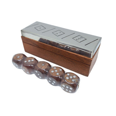 Hra s kockami s personalizovaným gravírovaním v drevenej škatuľke s kovovým vrchom, ideálna ako darček – G1117, 12.5x4.5x4.5 cm