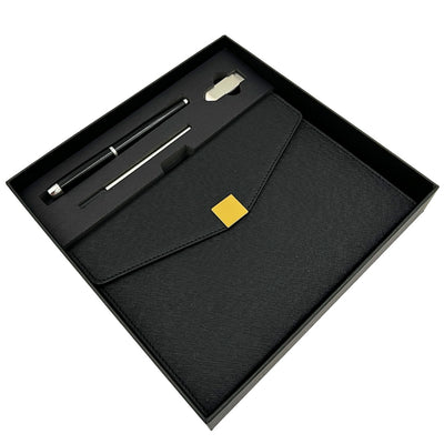 Elegancki Zestaw Prezentowy Premium z Personalizacją – Notes A5 Skórzany, Długopis i Pendrive 16GB w Czarno-Złotym Pudełku
