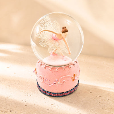 Tańcząca Baletnica w Szklanej Kuli 12cm z Możliwością Personalizacji Graweru - Elegancka Pastelowa Dekoracja na Prezent dla Miłośników Baletu, Wykonana z Polyresinu i Szkła
