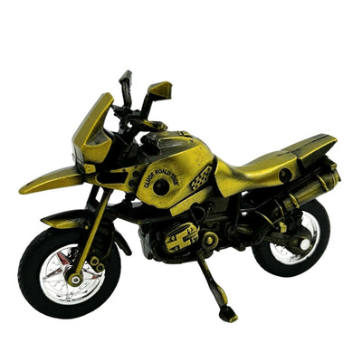 Model kovového motocykla HJ1 v tmavozelenej farbe s možnosťou personalizácie gravírovaním