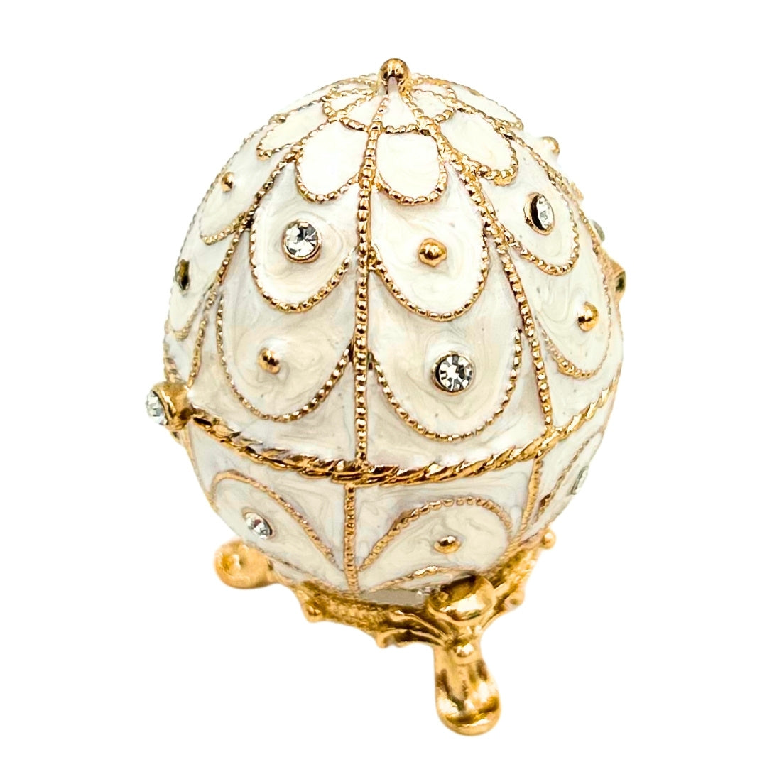 Exkluzívna kovová šperkovnica vajce Fabergé s kryštálikmi v bielo-zlatej farbe s možnosťou personalizácie gravírovaním