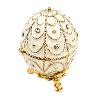 Exkluzívna kovová šperkovnica vajce Fabergé s kryštálikmi v bielo-zlatej farbe s možnosťou personalizácie gravírovaním