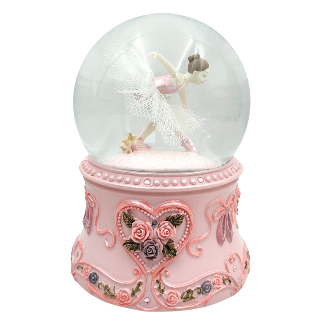 Tancujúca baletka v sklenenej guli 15cm s personalizovaným gravírovaním - elegantná hracia skrinka s pastelovou základňou a melódiou Labutie jazero