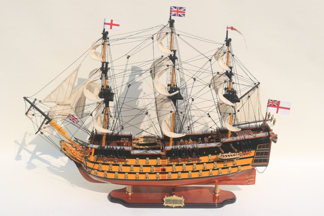 Model plachetnice HMS Victory 80cm zložený s možnosťou personalizácie gravírovaním - exkluzívna dekorácia ako darček, ručne vyrobený z exotického dreva, vysoká kvalita a dôraz na detaily