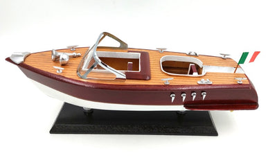 Model motorového člna Reeva z dreva 35x11x13 cm