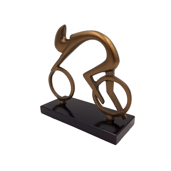 Figúrka cyklistu Cyklista VB26/9 s gravírovaním – elegantný darček pre cyklistu, výška 18 cm, mosadzná a čierna, minimalistická dekorácia do interiéru