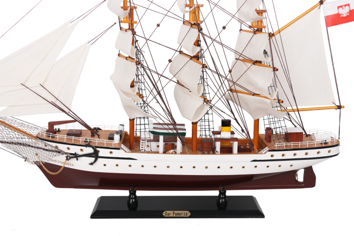 Model plachetnice Dar Pomorza 80cm s možnosťou personalizácie gravírovaním