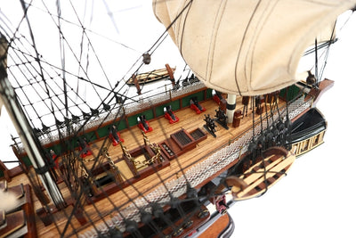 Exkluzívny veľký model plachetnice USS Constitution 100cm s možnosťou personalizácie gravírovaním