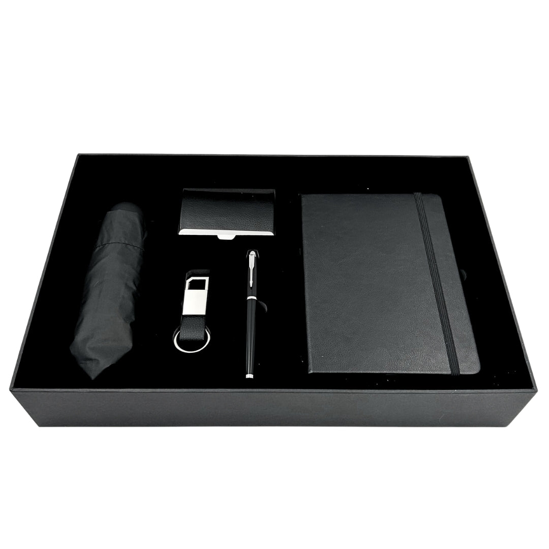 Elegantná darčeková súprava Classico s personalizáciou - kožený zápisník A5, dáždnik, pero, vizitkár a prívesok na kľúče v estetickej darčekovej krabičke