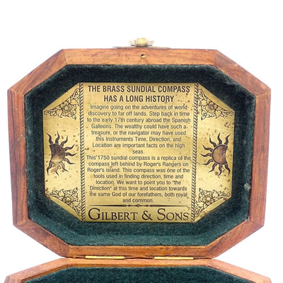 Retro slnečné hodiny s kompasom v drevenej škatuľke s možnosťou personalizácie gravírovaním