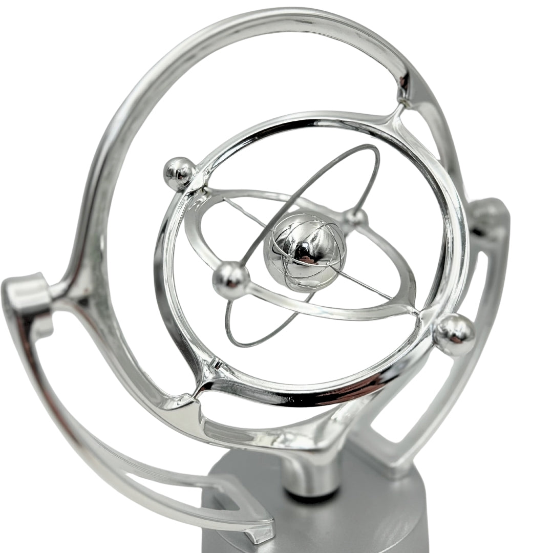 Magnetické kyvadlo perpetuum mobile s gravírovaním
