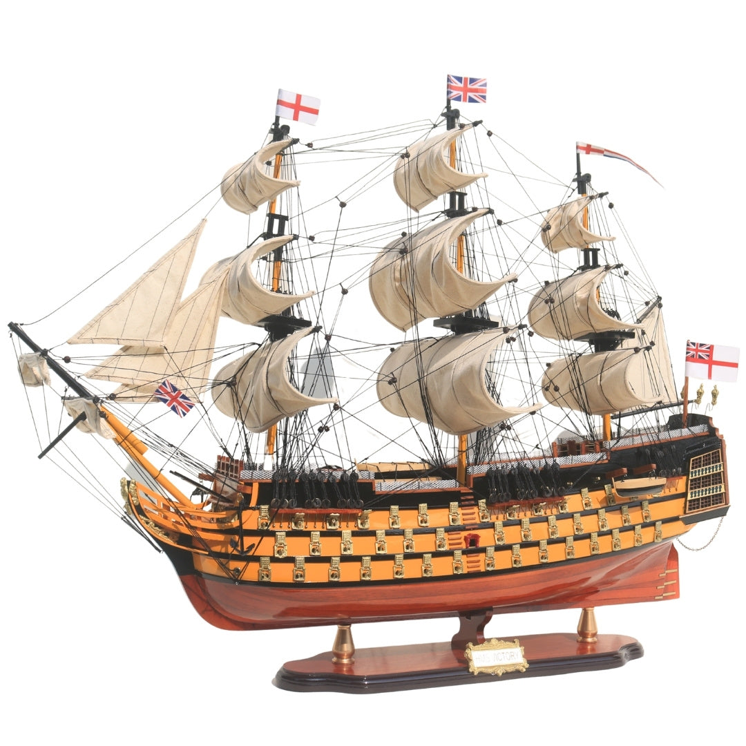 Model plachetnice HMS Victory 80cm zložený s možnosťou personalizácie gravírovaním - exkluzívna dekorácia ako darček, ručne vyrobený z exotického dreva, vysoká kvalita a dôraz na detaily