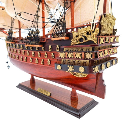 Model plachetnice Soleil Royal zložený 46 cm - ručne vyrobený z exotického dreva s možnosťou personalizácie gravírovaním