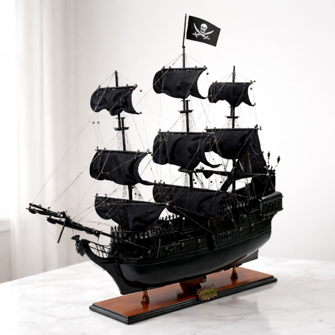 Model pirátskej lode Čierna perla BP80R s možnosťou personalizácie gravírovaním, dĺžka 89 cm, exkluzívny darček na každú príležitosť, umelecké remeslo, drevený podstavec