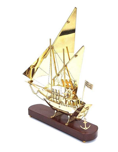 Mosadzný model lode na drevenom podstavci 43 cm s možnosťou personalizácie gravírovaním