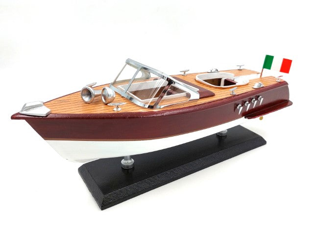 Model motorového člna Reeva z dreva 35x11x13 cm