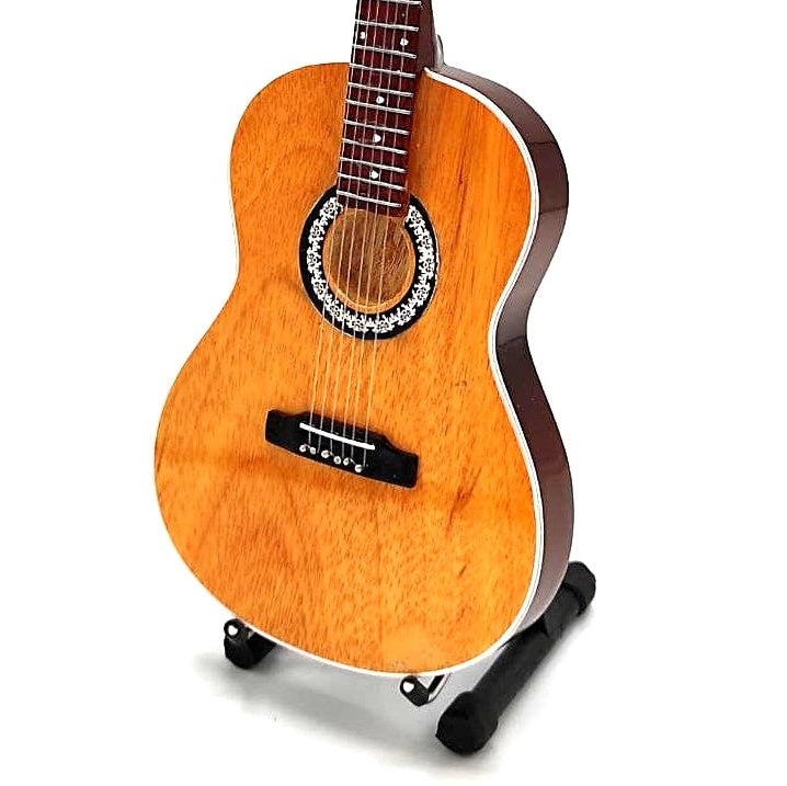 Mini klasická gitara s gravírovaním - drevená mahagónová dekorácia 25 cm