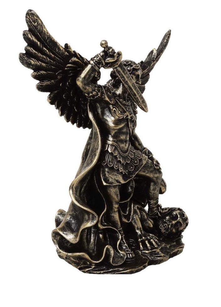 Figúrka svätého Michala bojujúceho s drakom z polyrézinu 13,5 cm s možnosťou personalizácie gravírovaním