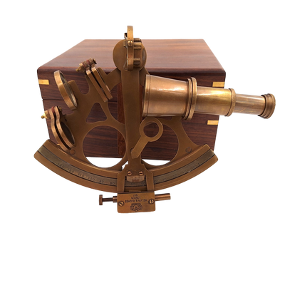 Veľký mosadzný sextant v elegantnej drevenej škatuľke s možnosťou personalizácie gravírovaním