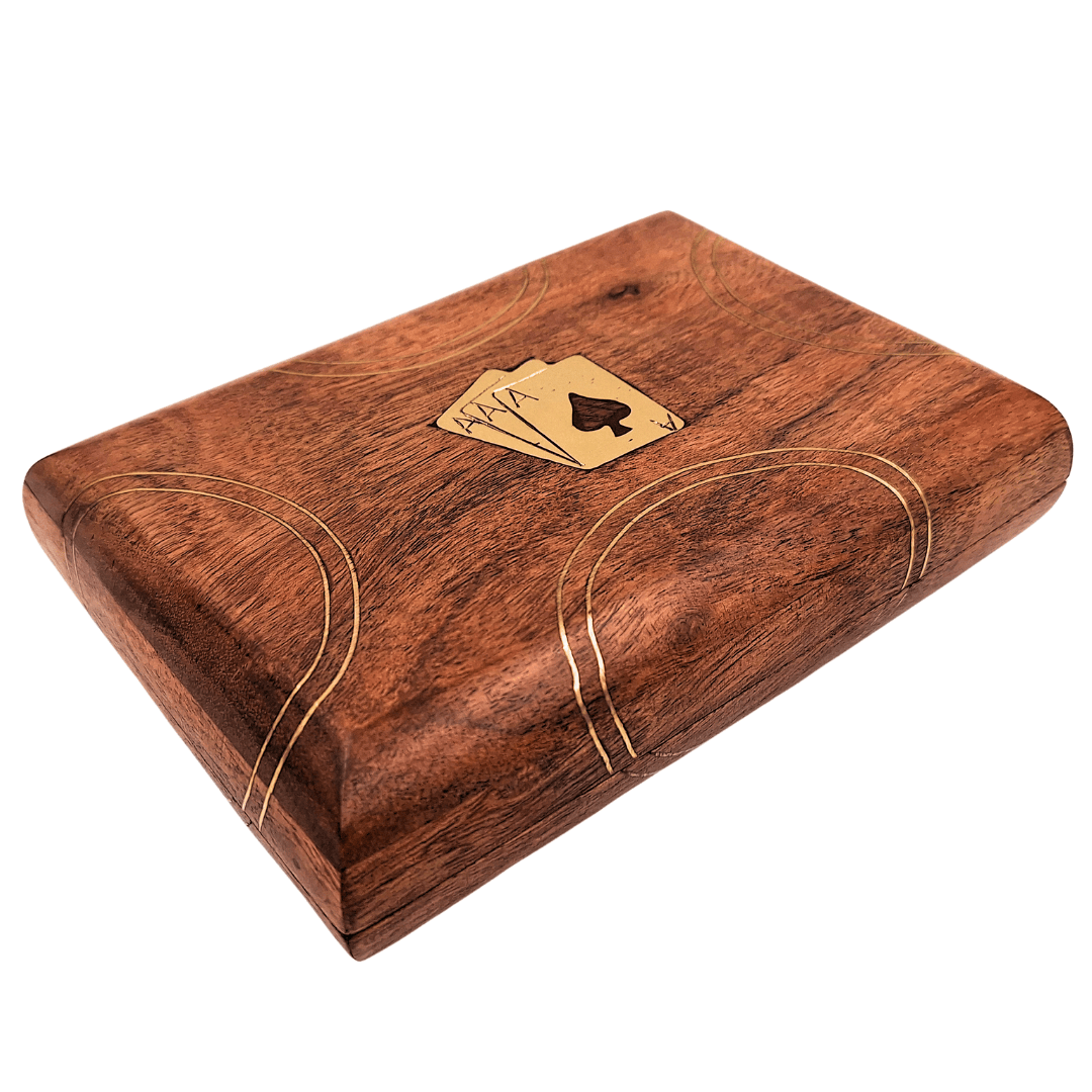Elegantná súprava 2 balíčkov kariet v drevenej škatuľke s možnosťou personalizácie gravírovaním