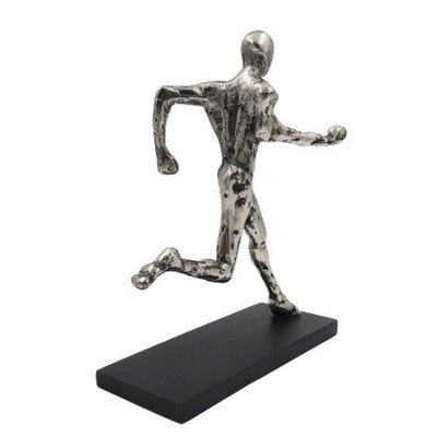 Soška bežca – kovová figúrka s gravírovaním