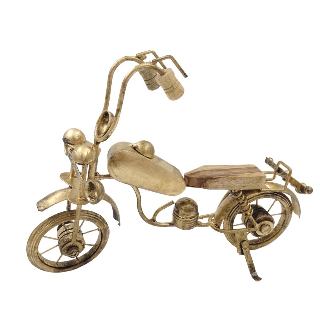 Klasický motocykel, kovový model NC1733 s gravírovaním
