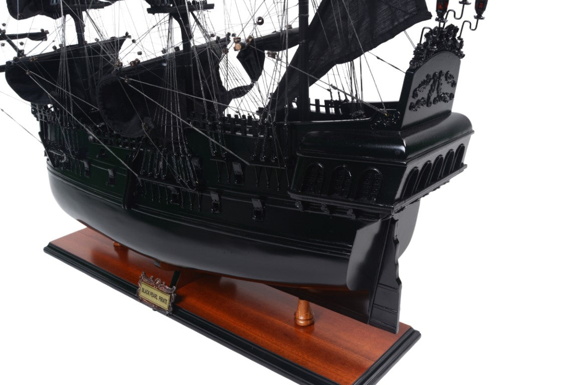 Model pirátskej lode Čierna perla BP80R s možnosťou personalizácie gravírovaním, dĺžka 89 cm, exkluzívny darček na každú príležitosť, umelecké remeslo, drevený podstavec