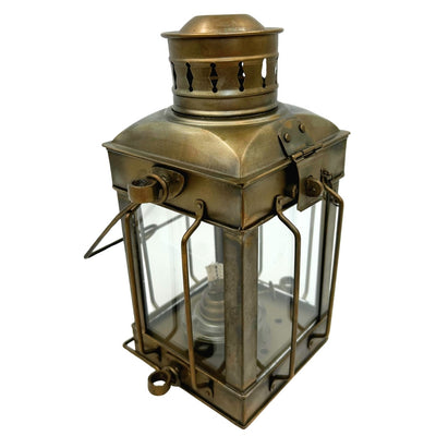 Retro oceľová petrolejová lampa LT608 vo farbe starenej mosadze s možnosťou gravírovania
