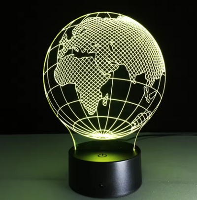 LED lampička Glóbus so 7 farbami svetla, možnosť personalizácie gravírovaním, ideálny darček pre cestovateľa, výška 17 cm, USB kábel